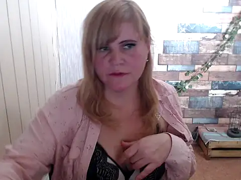 DaniellaKiss online show from October 1, 9:47 am