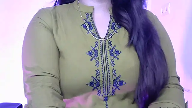 Cute-Ayesha online show from September 15, 8:00 am