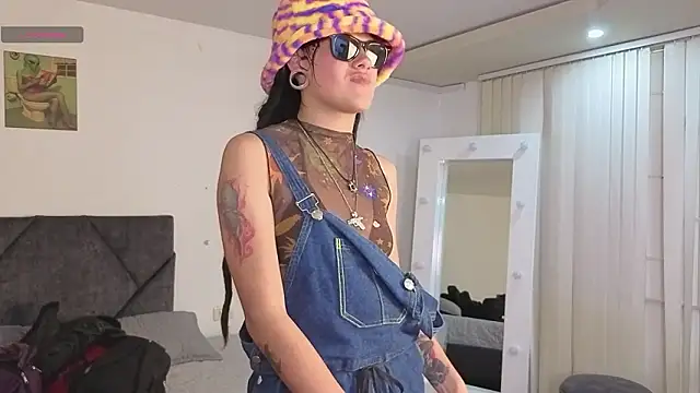  sharlotte777 online show from February 28, 5:23 pm