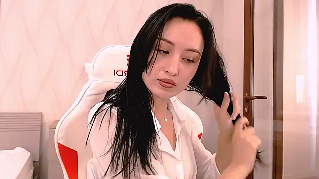 Snapshot of Ann__Cute chatting on October 14, 5:32 am Ann Cute online show from October 14, 5:32 am