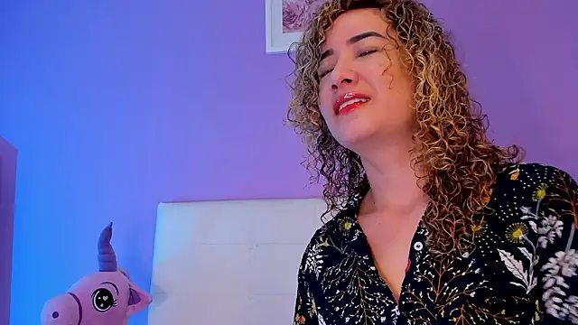 Charlotte11-11 online show from January 11, 2:44 pm