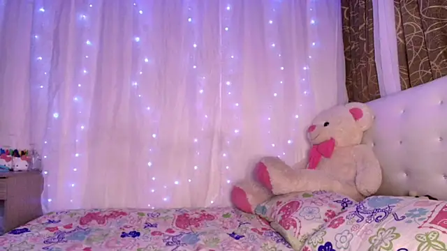 ivonjoness online show from May 12, 3:48 am