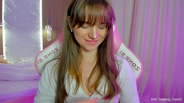 aesthetics  tease online show from December 4, 4:37 am