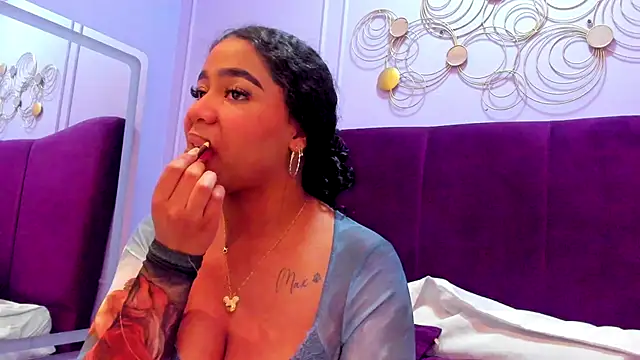 Sofi Fox  online show from November 16, 2:35 am