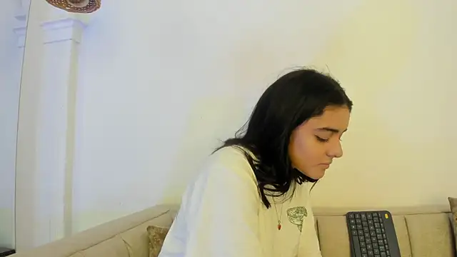 Snapshot of natalia_aguirre1 chatting on October 13, 12:30 pm natalia aguirre1 online show from October 13, 12:30 pm