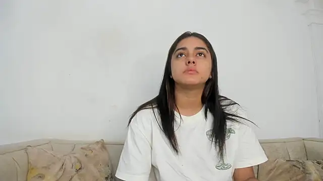 Snapshot of natalia_aguirre1 chatting on October 29, 12:09 pm natalia aguirre1 online show from October 29, 12:09 pm