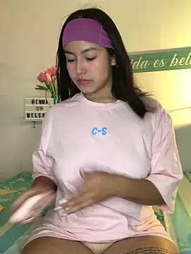 EmmaRossem online show from October 9, 7:40 pm