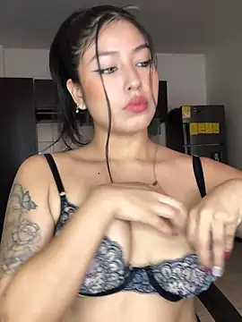 EmmaRossem online show from November 16, 8:09 pm