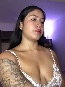 EmmaRossem online show from March 3, 7:09 pm