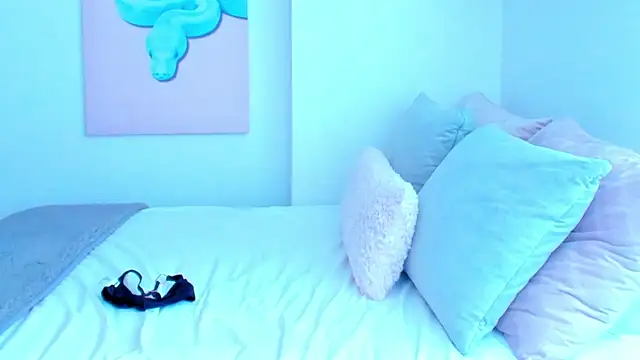 Alexis Rosse online show from September 17, 4:05 pm