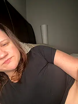 Kinkbitch25 online show from December 4, 9:04 pm