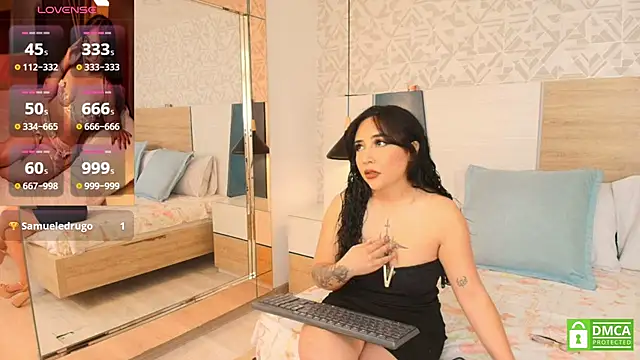 Snapshot of Megansttein_ chatting on October 11, 8:11 pm Megansttein online show from October 11, 8:11 pm