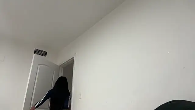 shandiloveslemonss online show from October 7, 5:12 am