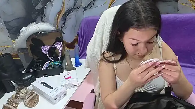 Snapshot of lilimini032 chatting on October 27, 7:41 pm lilimini032 online show from October 27, 7:41 pm