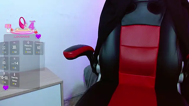 Snapshot of violletha chatting on October 14, 12:30 pm violletha online show from October 14, 12:30 pm