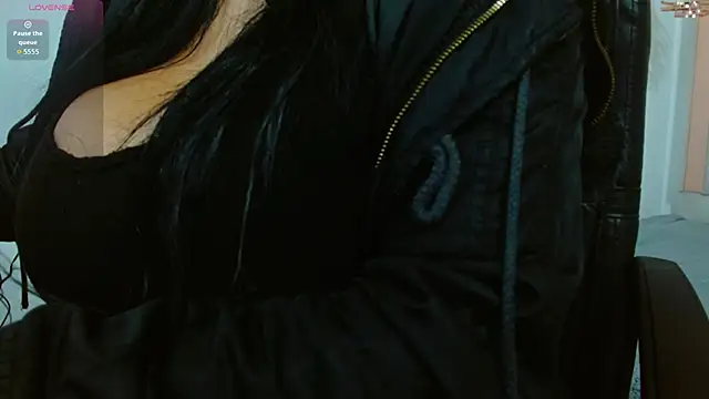 violletha online show from April 17, 12:18 pm