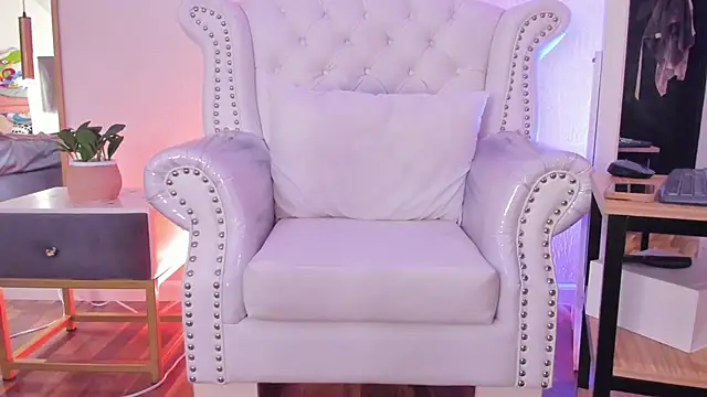 GabyPetit online show from February 27, 8:30 pm