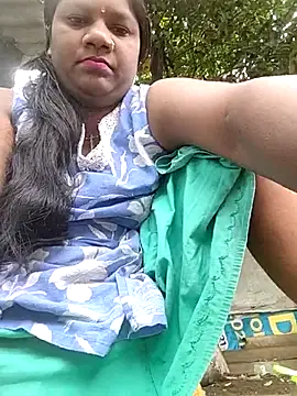 Snapshot of pujavinod chatting on October 16, 5:10 am pujavinod online show from October 16, 5:10 am