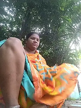 Snapshot of pujavinod chatting on October 11, 11:36 am pujavinod online show from October 11, 11:36 am