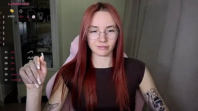 Snapshot of littlevildevil chatting on October 28, 10:43 am littlevildevil online show from October 28, 10:43 am