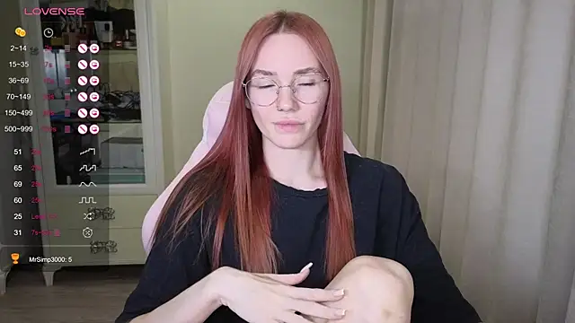 Snapshot of littlevildevil chatting on October 4, 11:16 am littlevildevil online show from October 4, 11:16 am