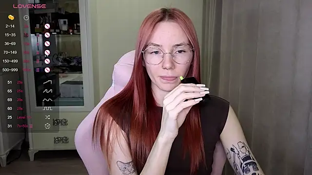 Snapshot of littlevildevil chatting on October 18, 11:02 am littlevildevil online show from October 18, 11:02 am