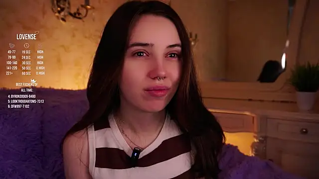 GillianDowdey online show from October 29, 3:11 am