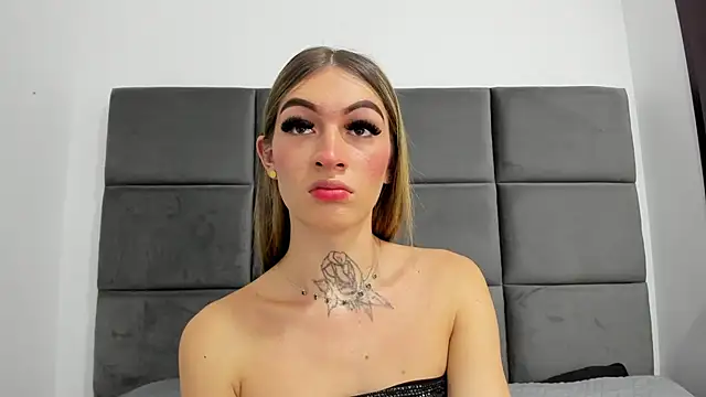 Lizz Luna online show from September 15, 2:25 pm