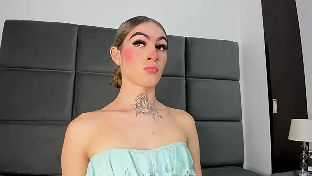 Lizz Luna online show from October 3, 2:44 pm