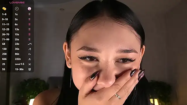 Snapshot of AislyEmbury chatting on October 11, 5:45 am AislyEmbury online show from October 11, 5:45 am