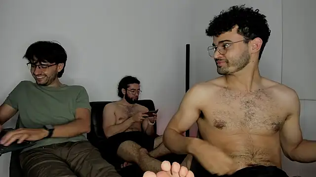 crisandrews online show from October 24, 3:46 am