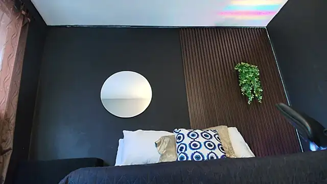 Aaron Jassell1 online show from September 30, 4:01 pm