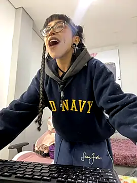 Snapshot of Violetta_Suky chatting on September 29, 1:38 pm Violetta Suky online show from September 29, 1:38 pm