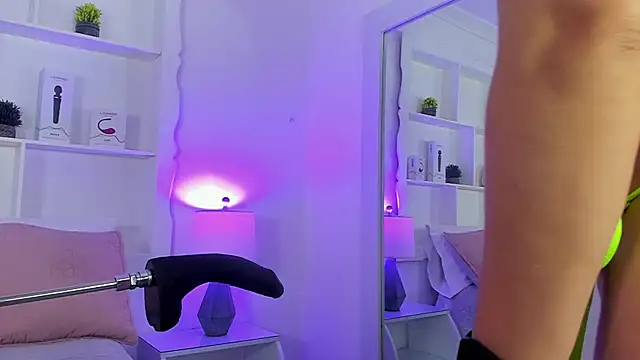 Jenifer Diaz online show from February 25, 3:10 pm