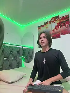 Alex and Fabian online show from March 16, 3:53 am