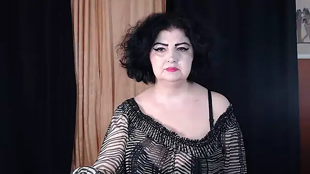 Snapshot of _MissJ_ chatting on October 21, 3:43 am MissJ online show from October 21, 3:43 am