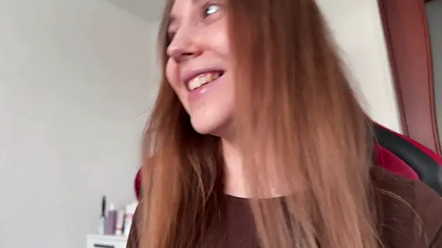 Snapshot of oypo chatting on October 12, 1:46 pm oypo online show from October 12, 1:46 pm