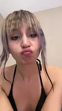 bigbabykiki online show from April 22, 6:38 pm