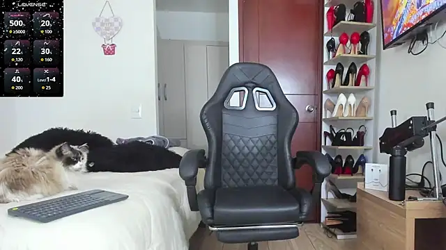 SophieBaker   online show from February 19, 2:00 am