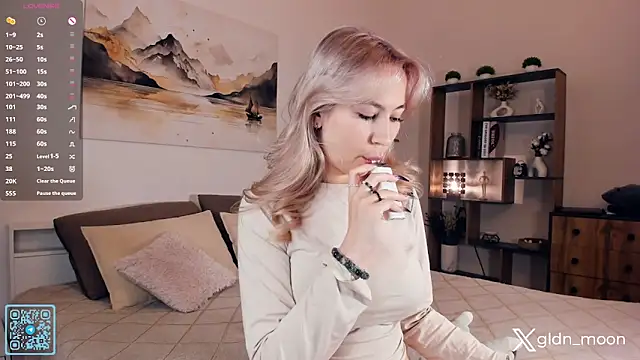 Snapshot of EternalLiberty chatting on October 3, 7:52 pm EternalLiberty online show from October 3, 7:52 pm