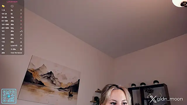 Snapshot of EternalLiberty chatting on October 28, 11:09 pm EternalLiberty online show from October 28, 11:09 pm