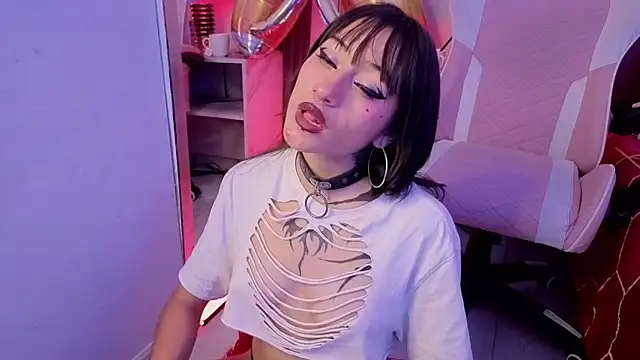 Layla Cullen online show from October 2, 9:09 pm