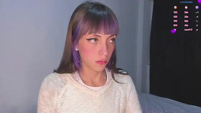 Snapshot of MiaGoth_ chatting on October 17, 11:52 pm MiaGoth online show from October 17, 11:52 pm