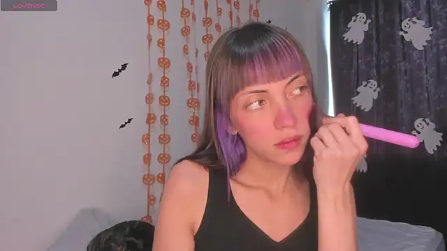 Snapshot of MiaGoth_ chatting on October 22, 4:12 pm MiaGoth online show from October 22, 4:12 pm