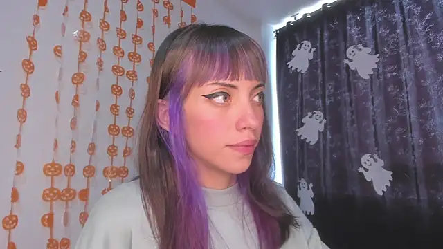 Snapshot of MiaGoth_ chatting on October 19, 2:41 pm MiaGoth online show from October 19, 2:41 pm