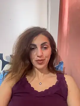 EmaSkyes online show from November 21, 7:32 am