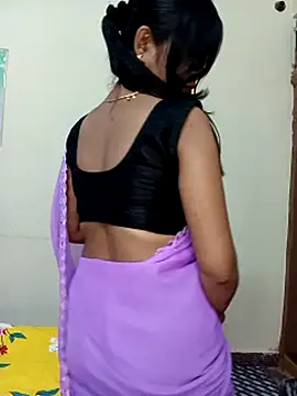 Snapshot of Miss-Riyasingh chatting on October 23, 2:01 pm Miss-Riyasingh online show from October 23, 2:01 pm