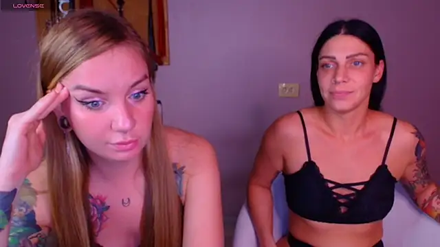 Carrie Moonshine online show from October 10, 7:30 pm