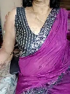 Snapshot of kaamuk_shweta chatting on October 13, 11:13 am kaamuk shweta online show from October 13, 11:13 am