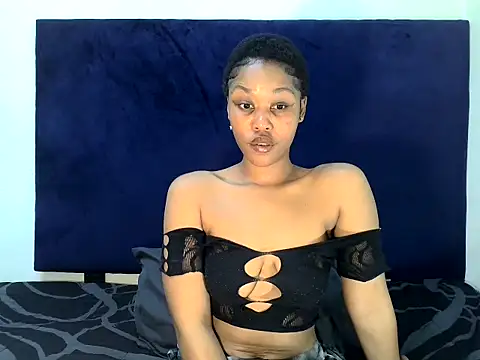 Snapshot of ReginaStar16 chatting on September 18, 8:18 pm ReginaStar16 online show from September 18, 8:18 pm